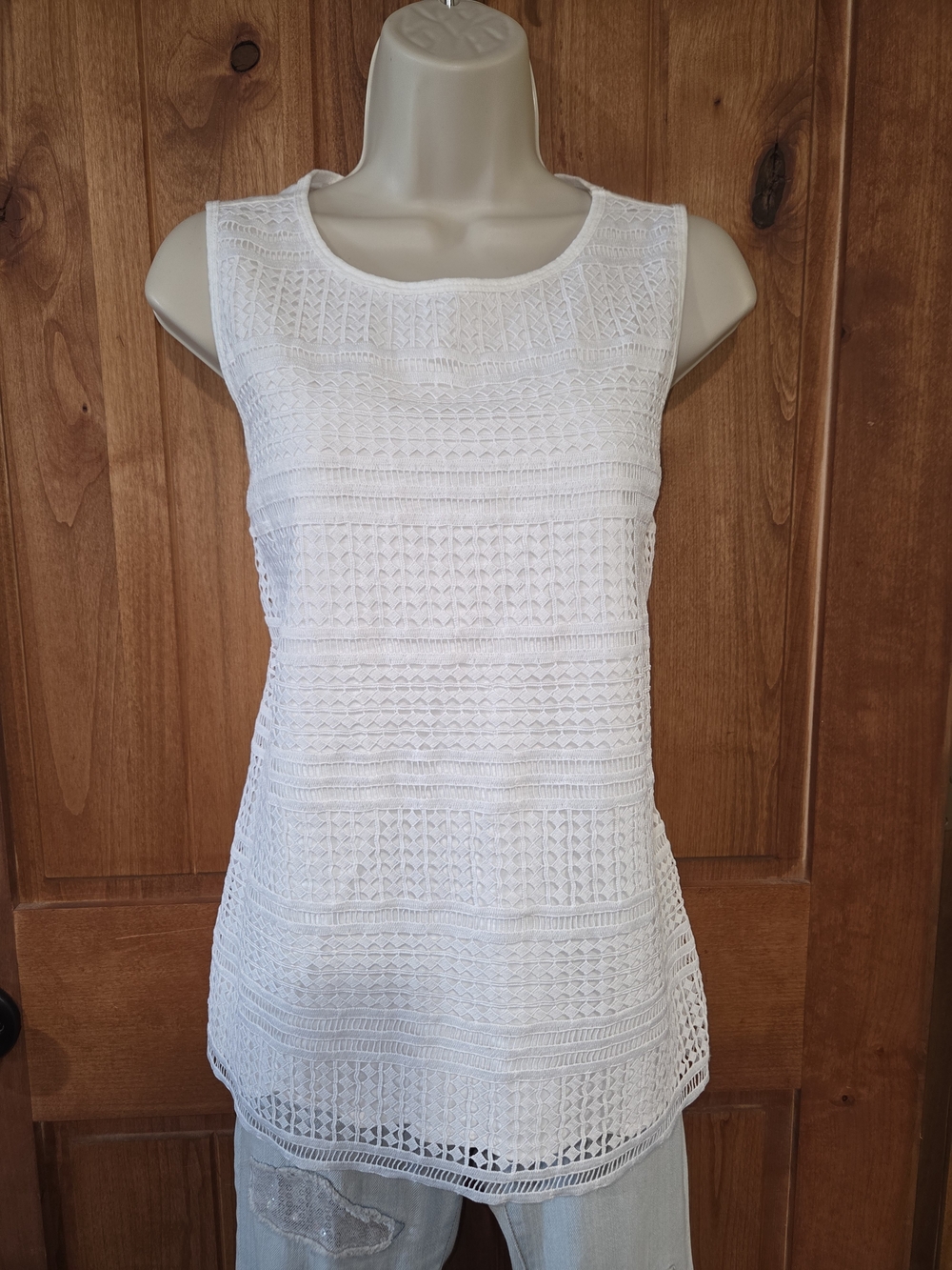 G.H. Bass & Co. White Crochet‎ Front Tank Top